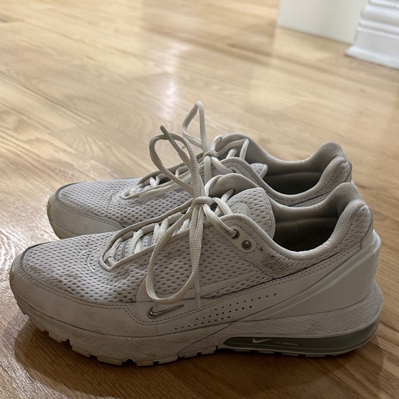 Nike Off-White Air Max Sneakers - Picture 1 of 4